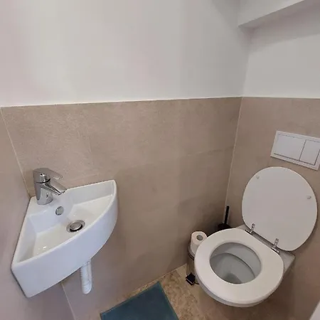 Sweet Dreams Lovely Duplex Universitate 公寓 *